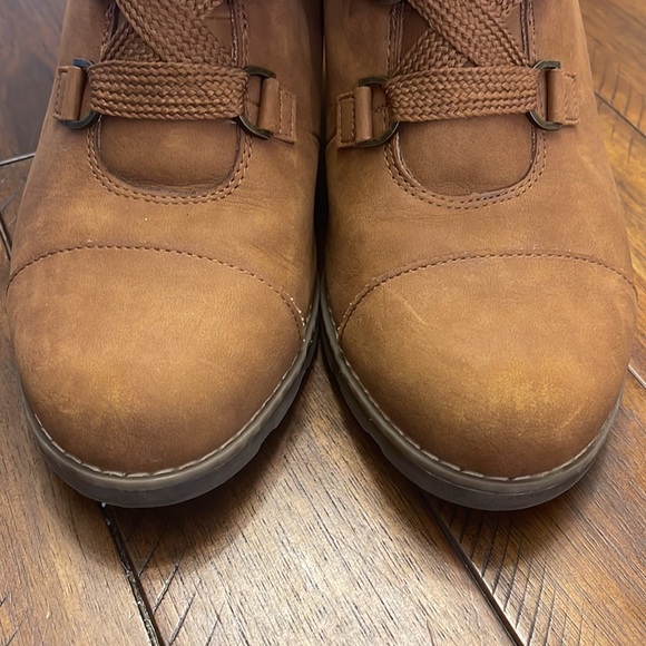 Universal Thread Platform Boots Women’s 9W Cognac Brown Cute Cozy Lace Up - Picture 3 of 11